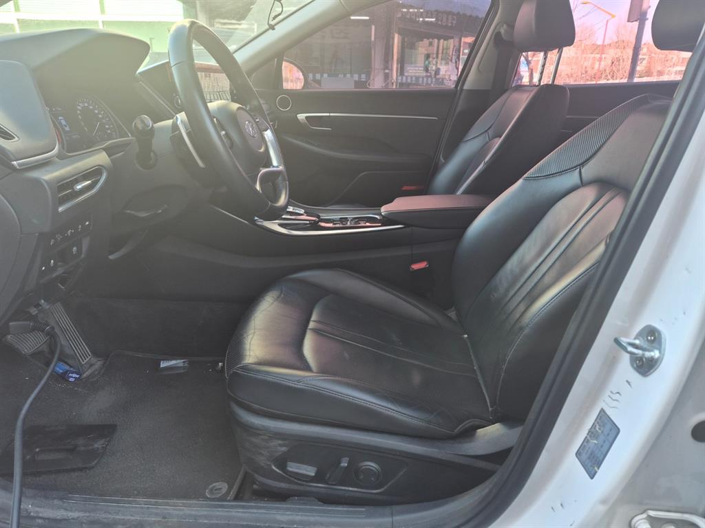 HYUNDAI Sonata - Vista 11