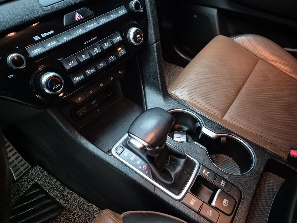 KIA Sportage - Vista 8