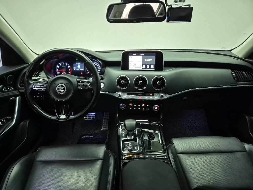 KIA Stinger - Vista 7