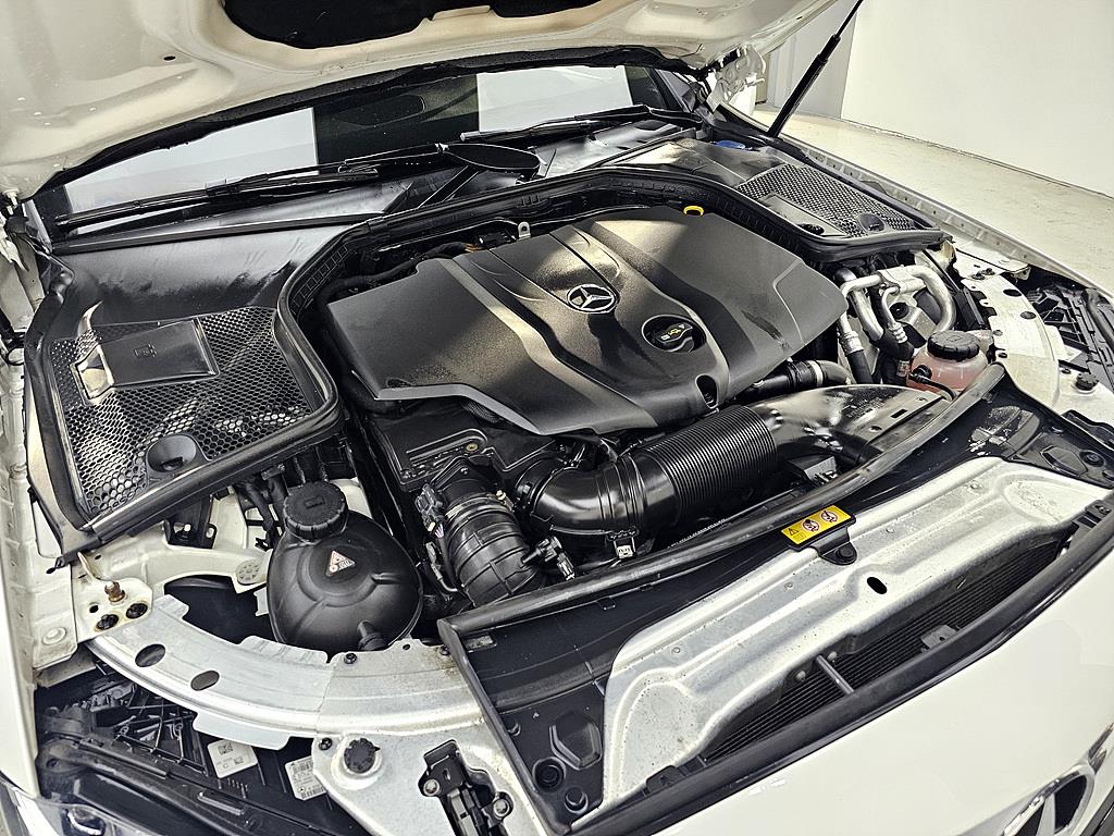 Mercedes Benz C Class - Vista 6