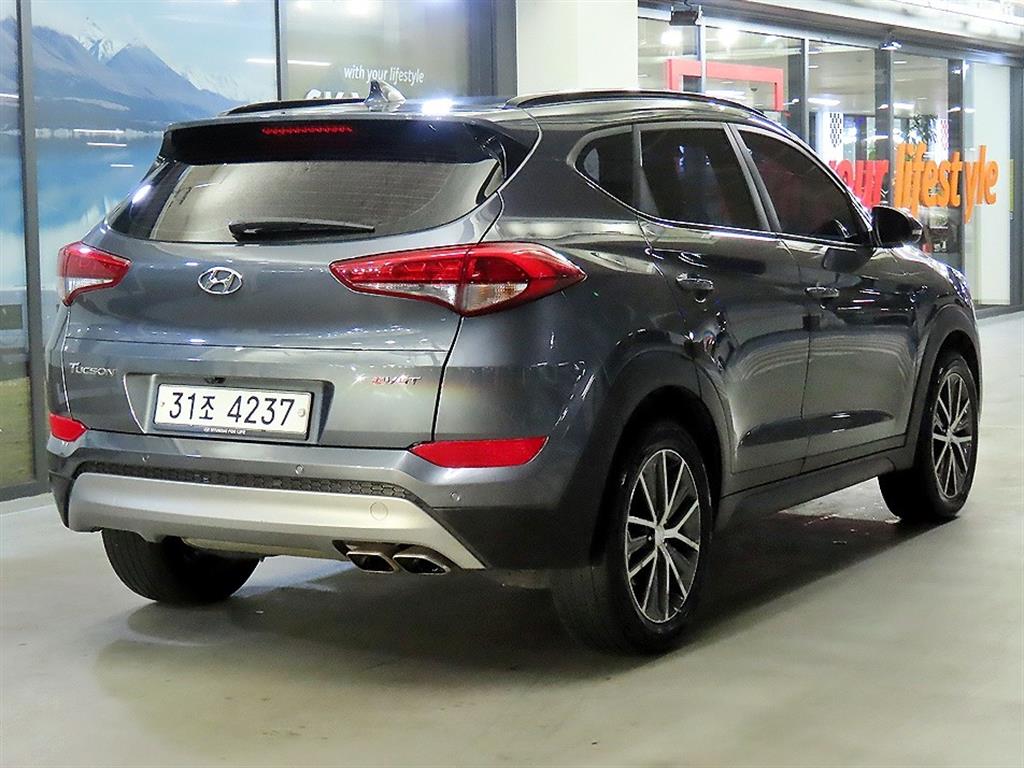 HYUNDAI Tucson - Vista 4
