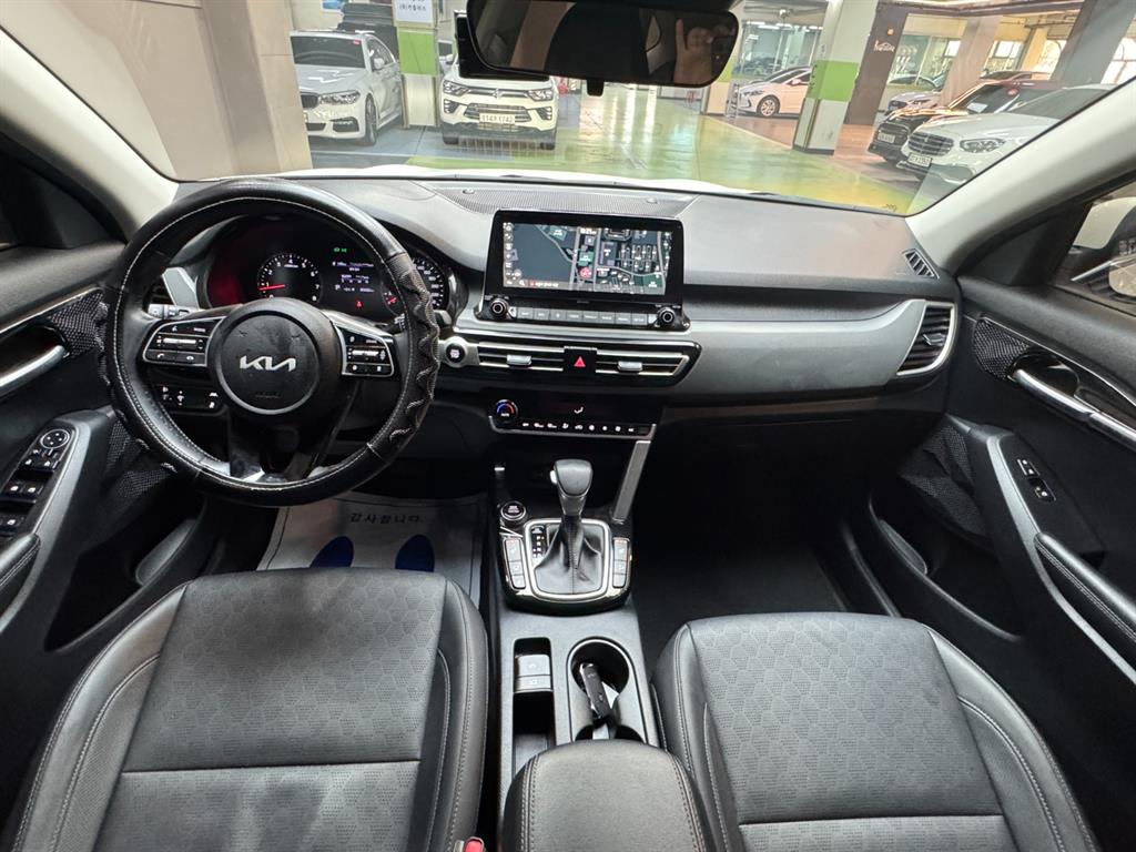 KIA Seltos - Vista 7