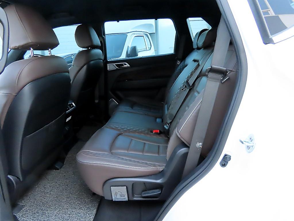 Ssangyong Rexton - Vista 6