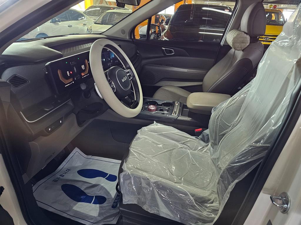 KIA Carnival - Vista 8