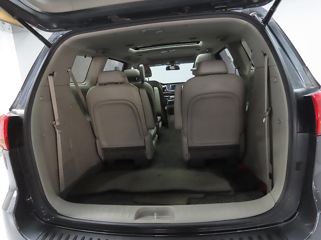 KIA Carnival 2016 Gris - Importación desde Corea - HF Imports Iquique - Foto 8