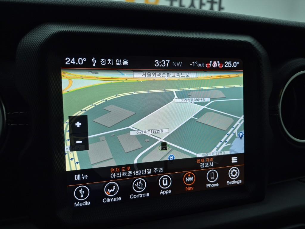 Jeep Wrangler 2022 Negro - Importación desde Corea - HF Imports Iquique - Foto 13