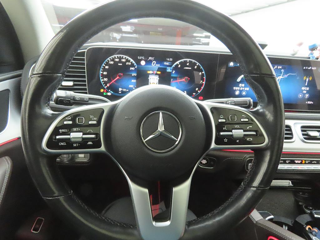 Mercedes Benz GLE Class - Vista 7