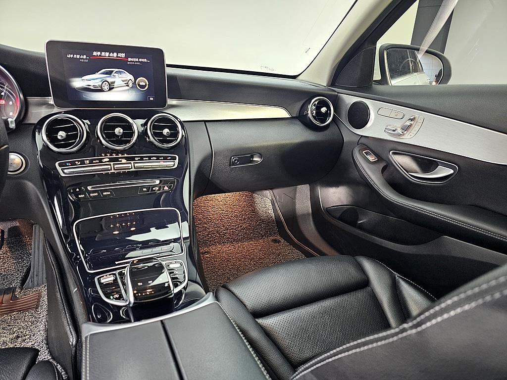 Mercedes Benz C Class - Vista 10