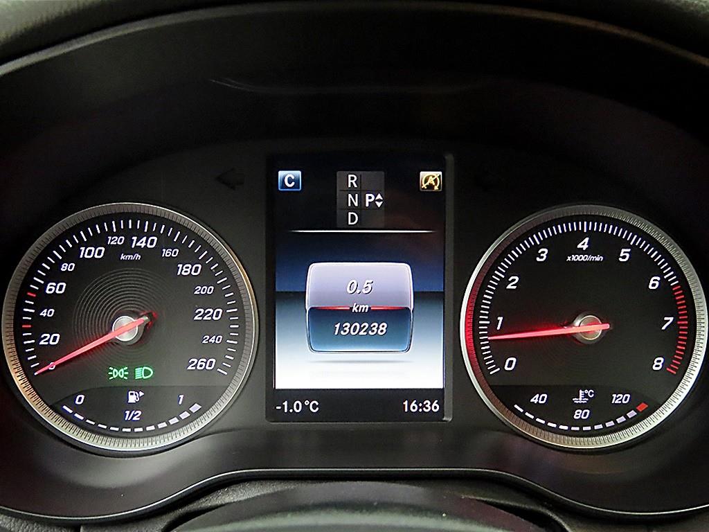 Mercedes Benz C Class - Vista 8