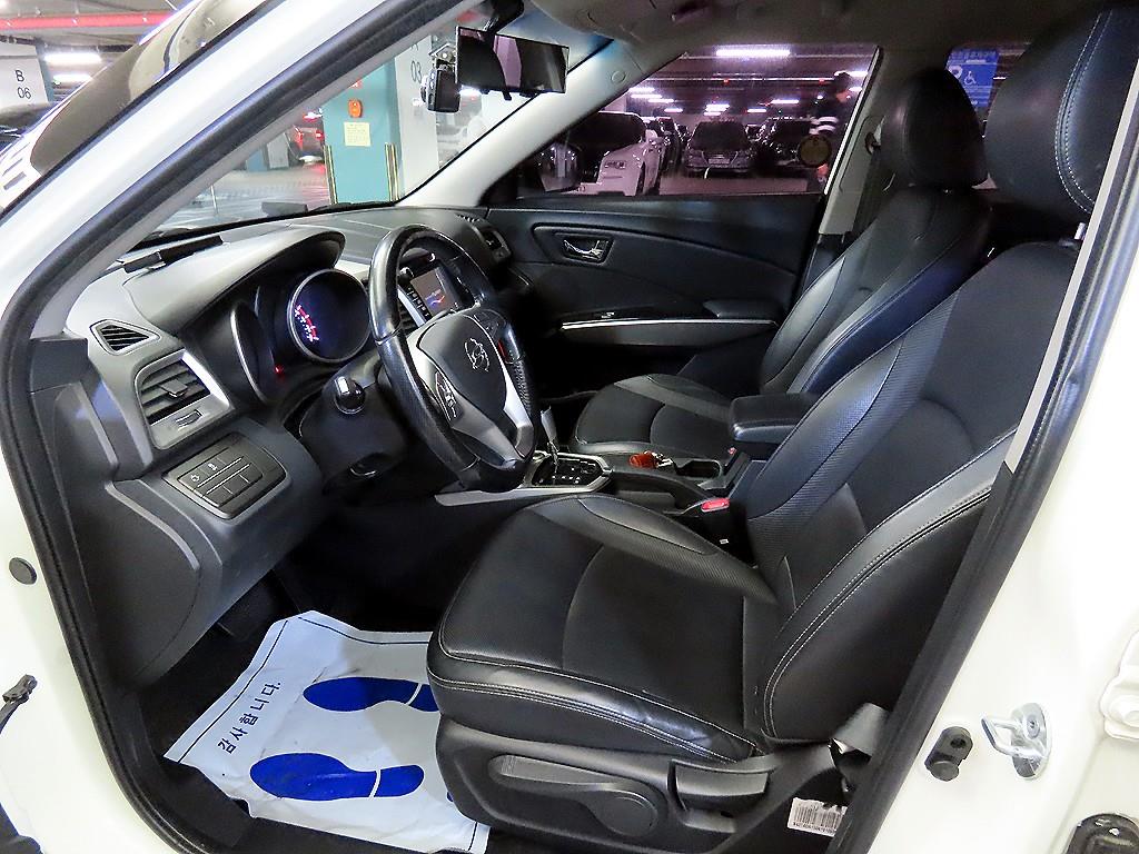 Ssangyong Tivoli - Vista 6