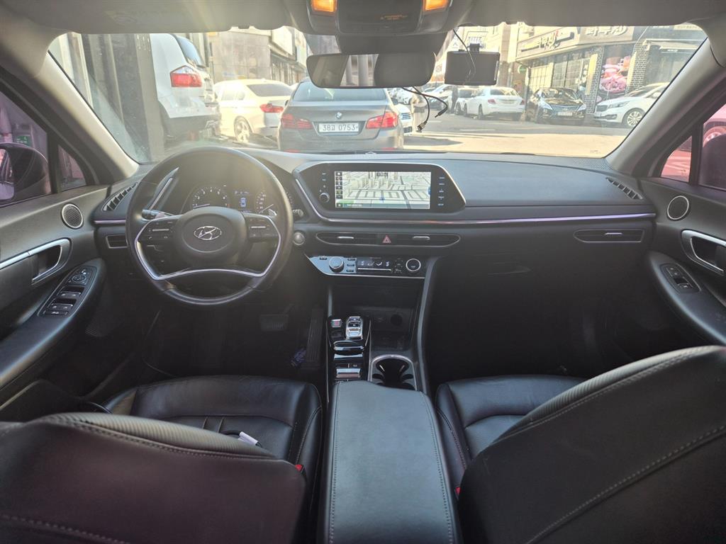 HYUNDAI Sonata - Vista 8