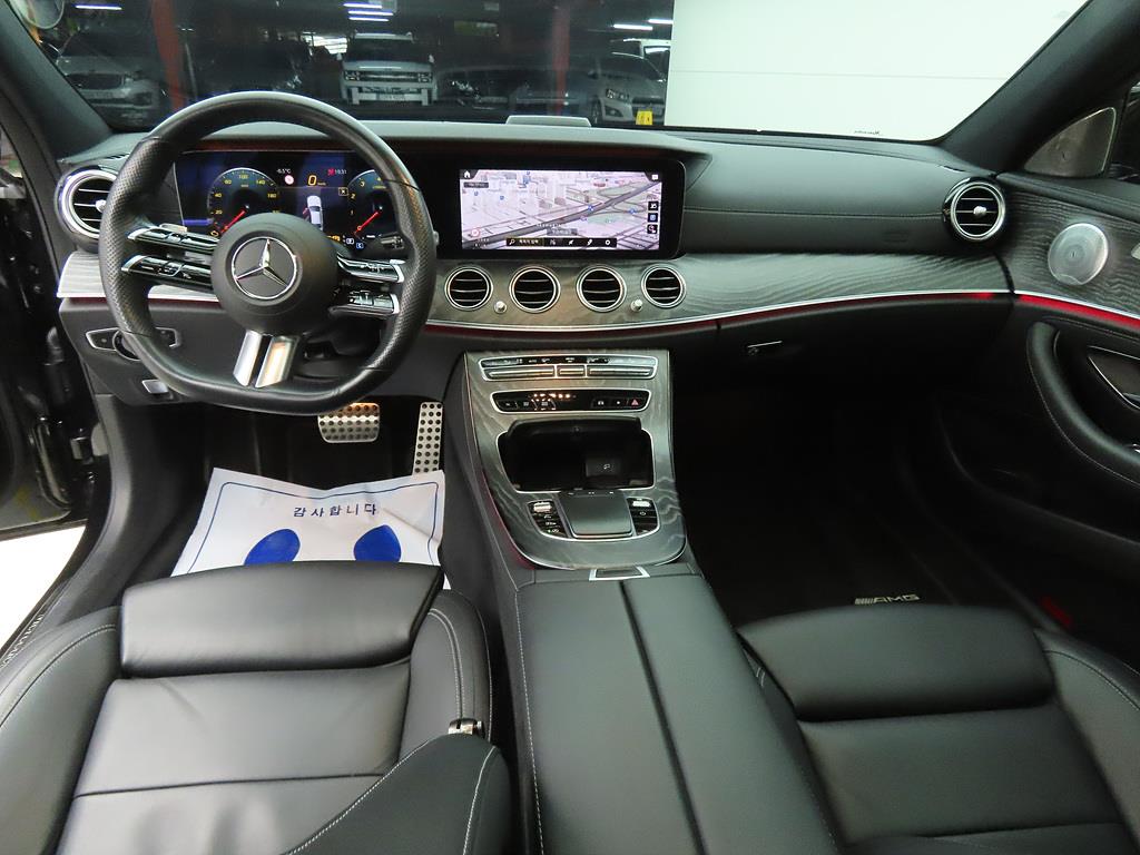 Mercedes Benz E class - Vista 7