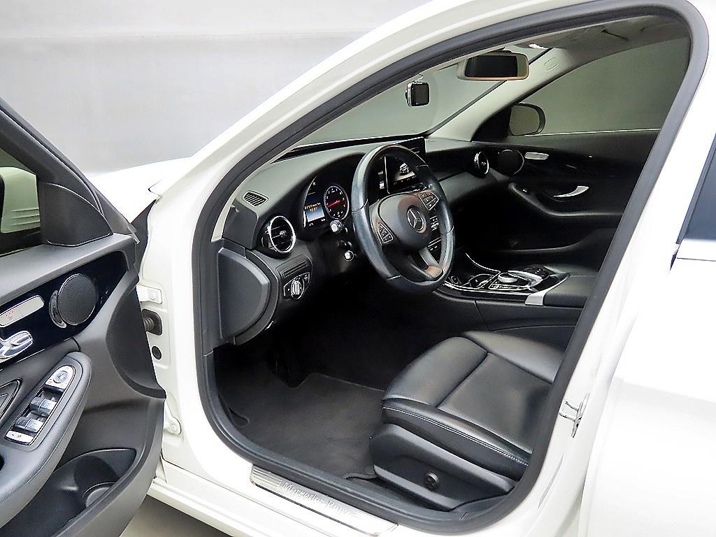 Mercedes Benz C Class - Vista 5