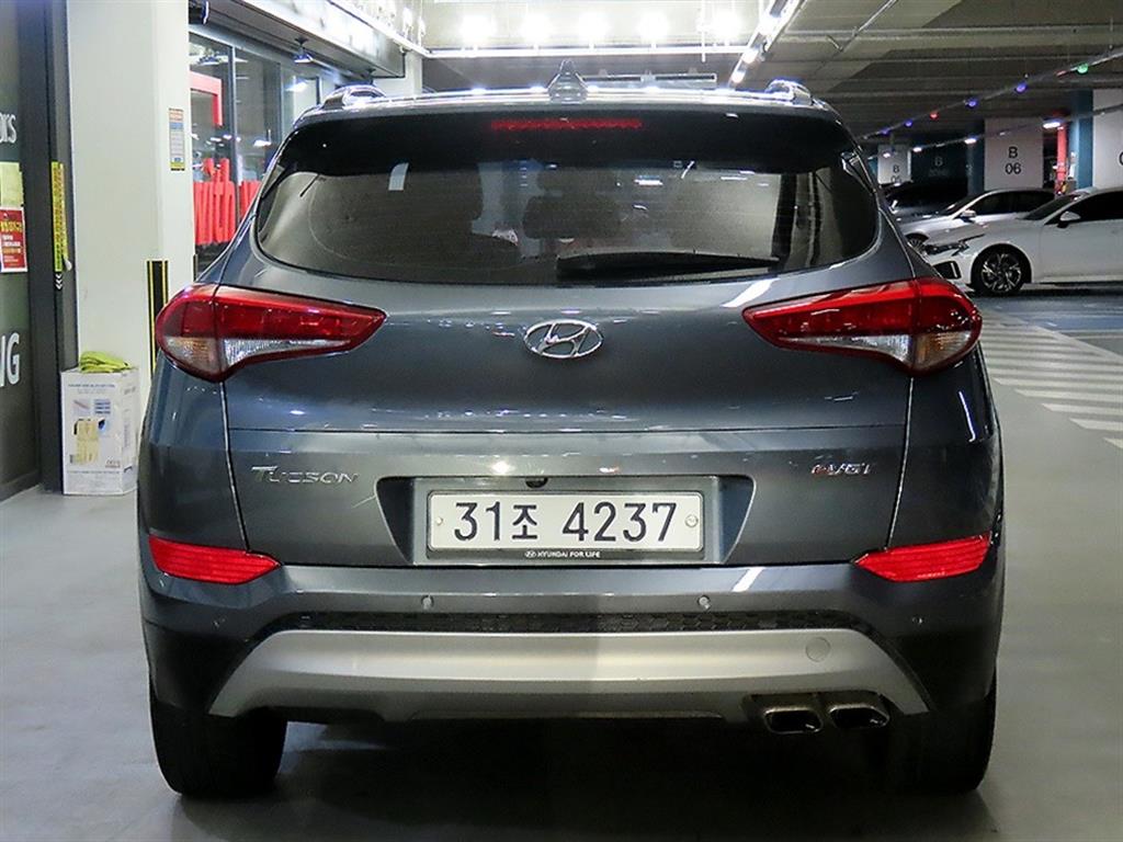 HYUNDAI Tucson - Vista 5