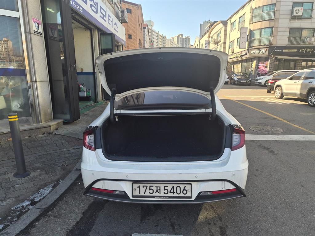 HYUNDAI Sonata - Vista 5