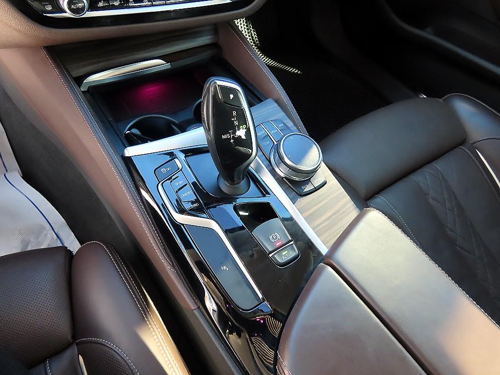 BMW 5 Series - Vista 11