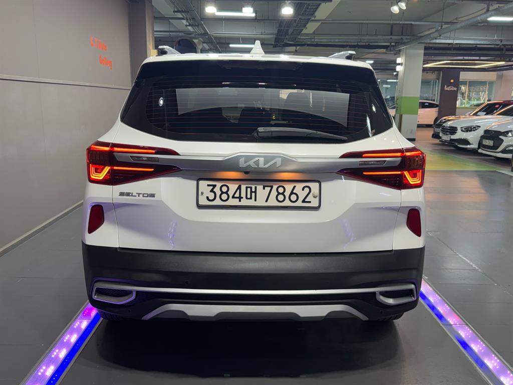 KIA Seltos - Vista 4