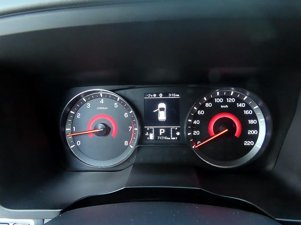 Ssangyong Tivoli - Vista 9