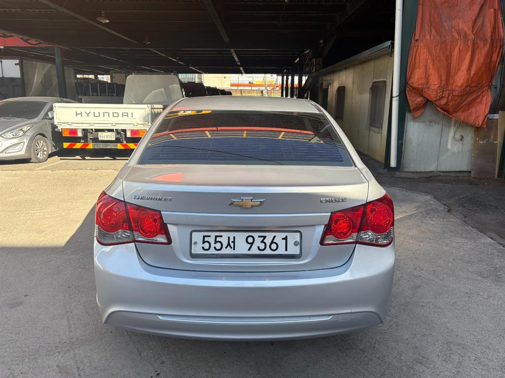 Chevrolet Cruise - Vista 4