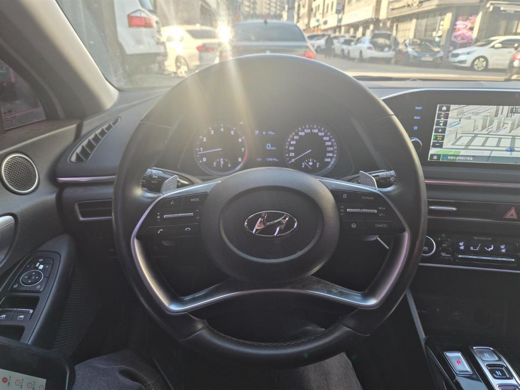 HYUNDAI Sonata - Vista 7