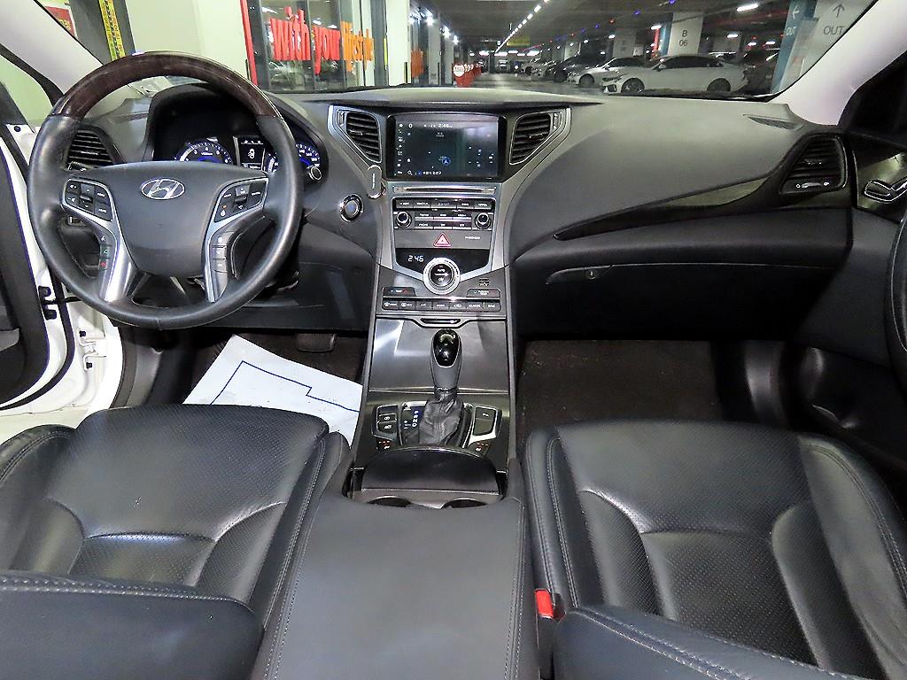 HYUNDAI Grandeur - Vista 10