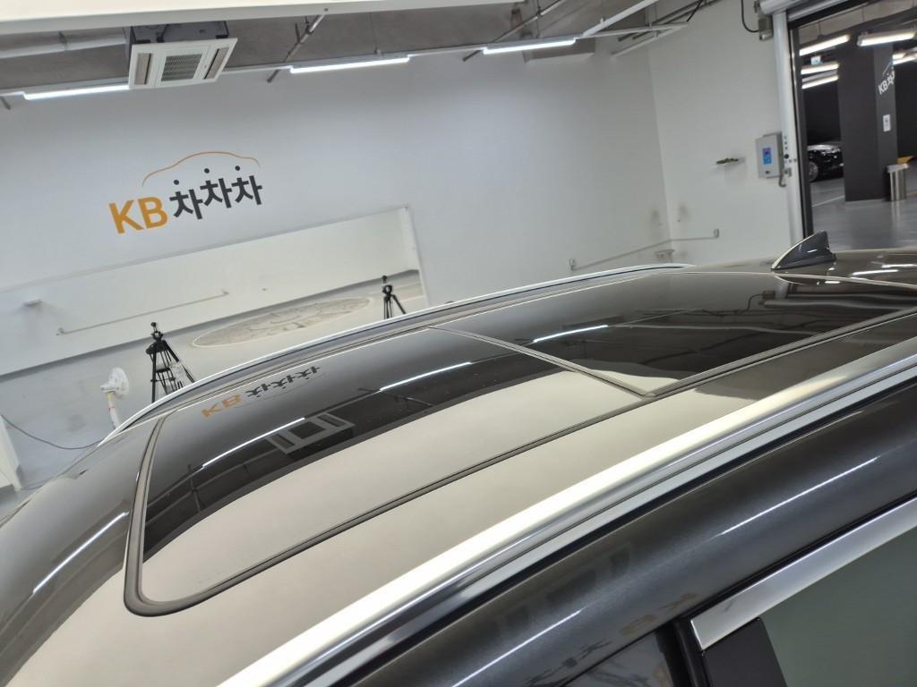 Genesis GV70 2025 Gris - Importación desde Corea - HF Imports Iquique - Foto 13