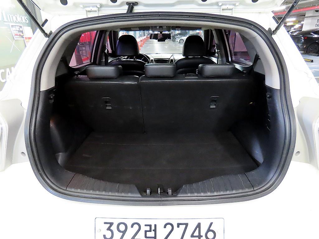 Ssangyong Tivoli 2015 Blanco - Importación desde Corea - HF Imports Iquique - Foto 17