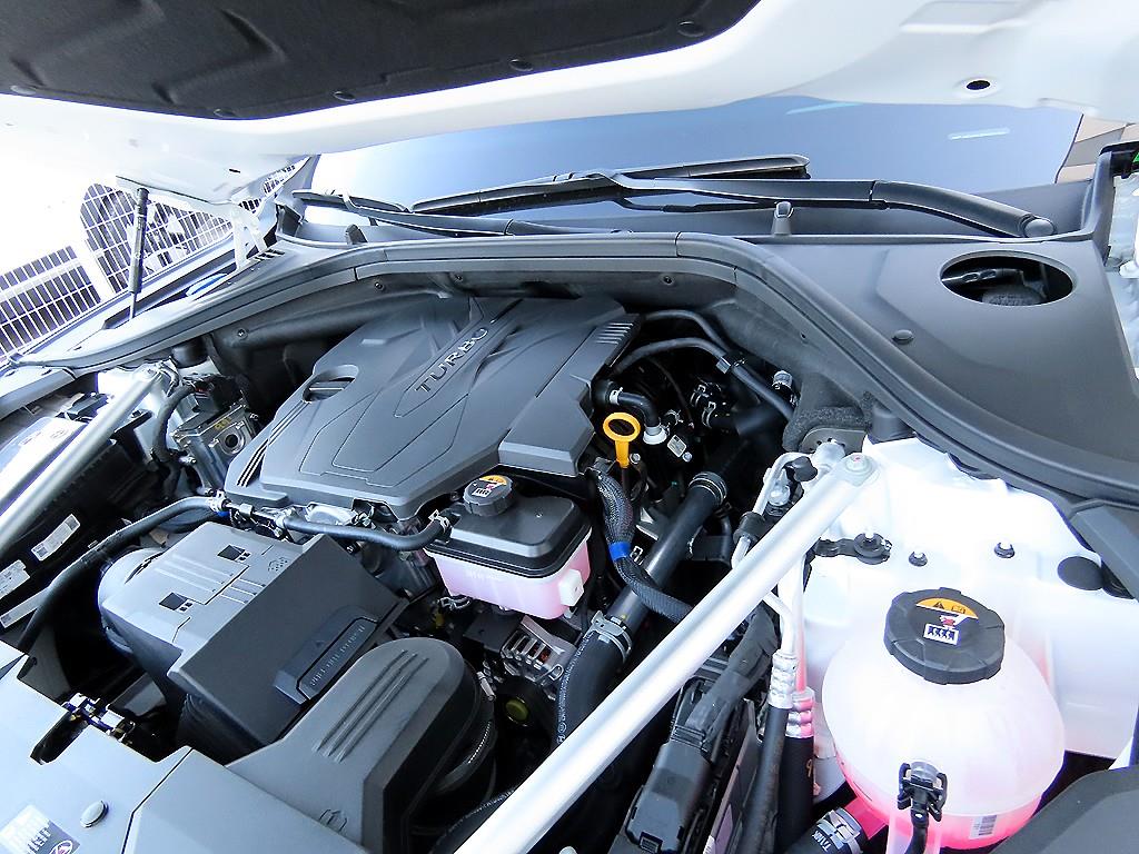 Genesis GV70 2025 Blanco - Importación desde Corea - HF Imports Iquique - Foto 19