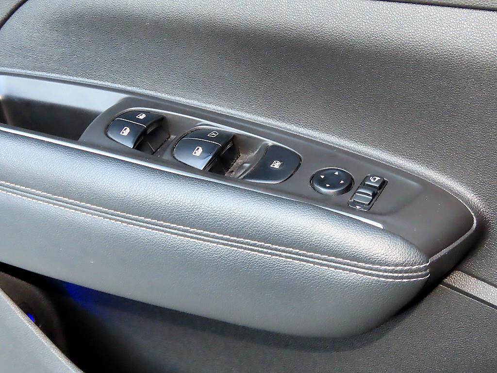 SAMSUNG QM6 - Vista 11