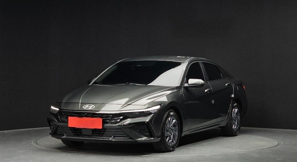 HYUNDAI Avante - Vista 2