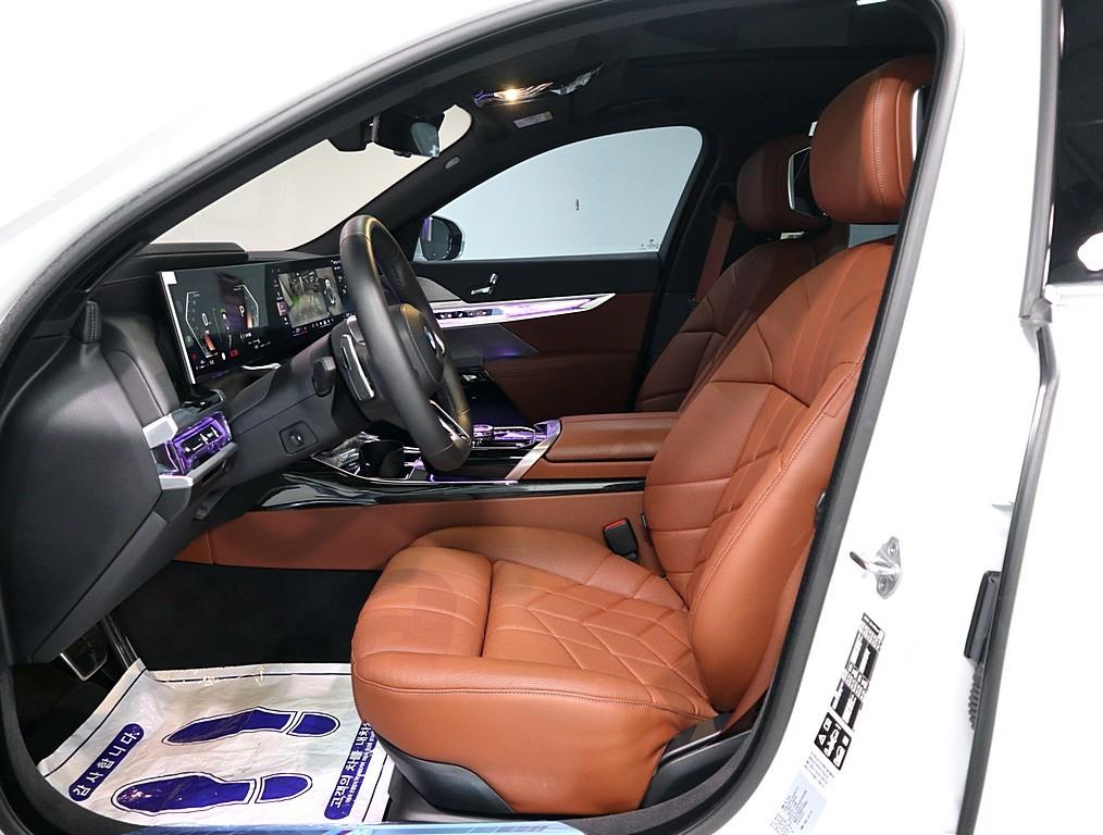 BMW 7 Series - Vista 9