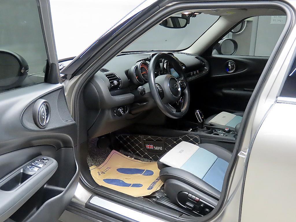 Mini Clubman - Vista 5