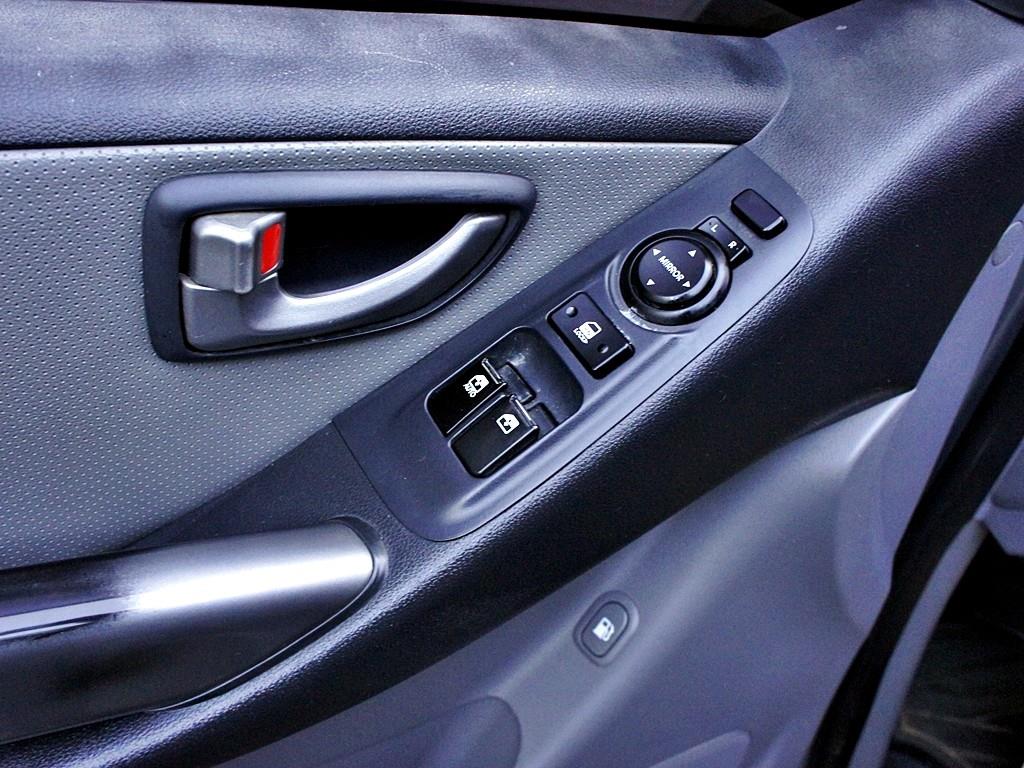 HYUNDAI Starex 2017 Gris - Importación desde Corea - HF Imports Iquique - Foto 8