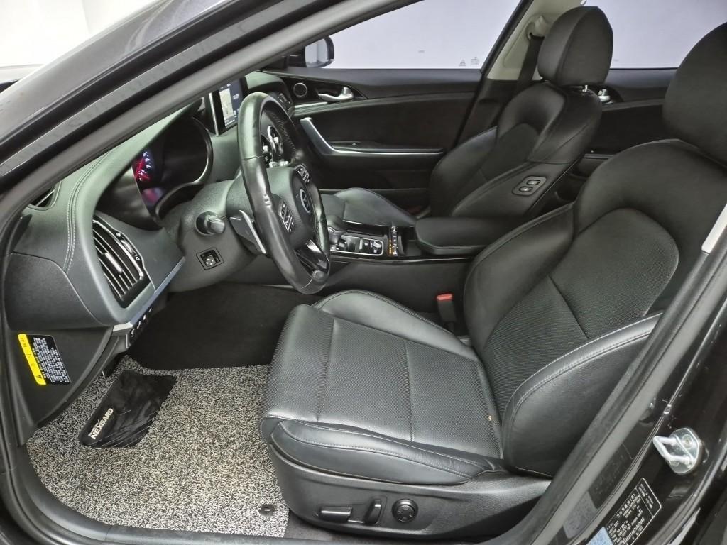 KIA Stinger - Vista 11