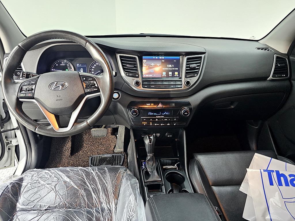 HYUNDAI Tucson - Vista 5