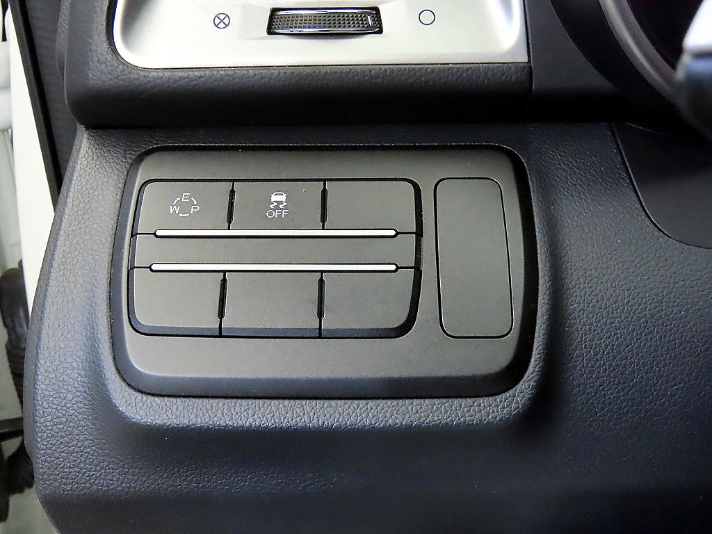 Ssangyong Tivoli 2015 Blanco - Importación desde Corea - HF Imports Iquique - Foto 14