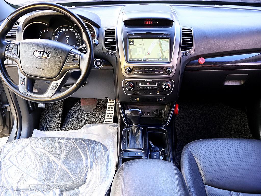 KIA Sorento - Vista 9