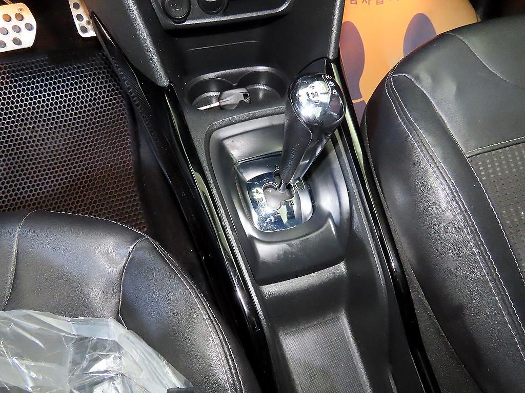 Peugeot 2008 - Vista 12