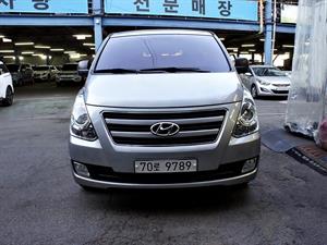 HYUNDAI Starex - Vista 2