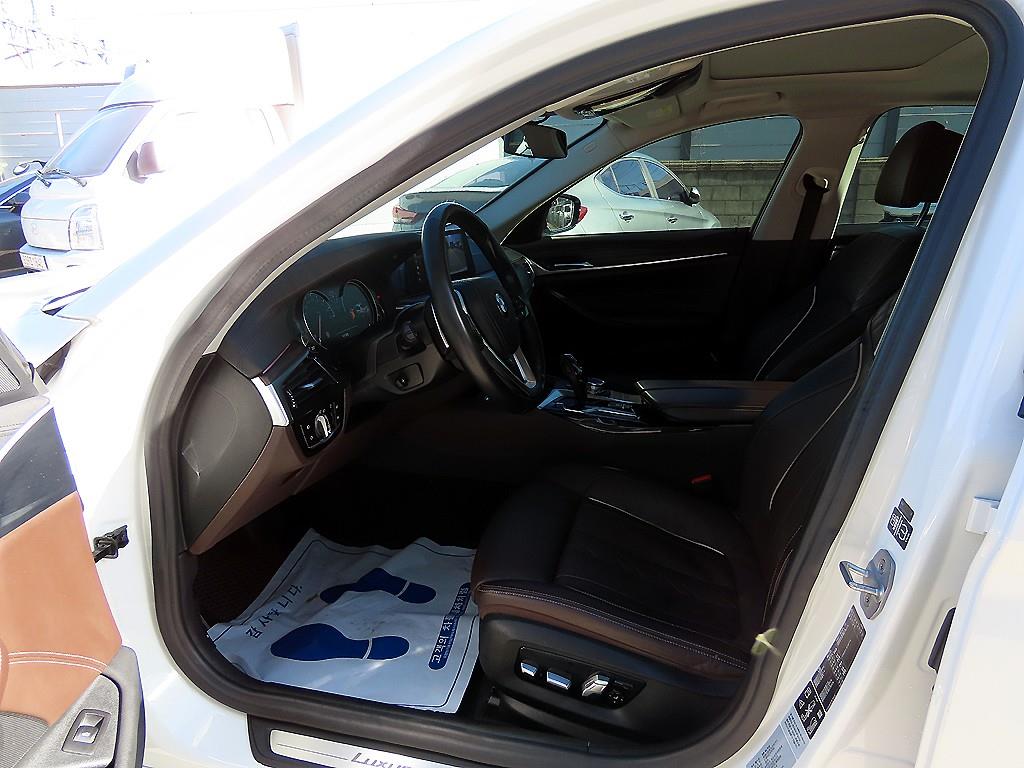 BMW 5 Series - Vista 5