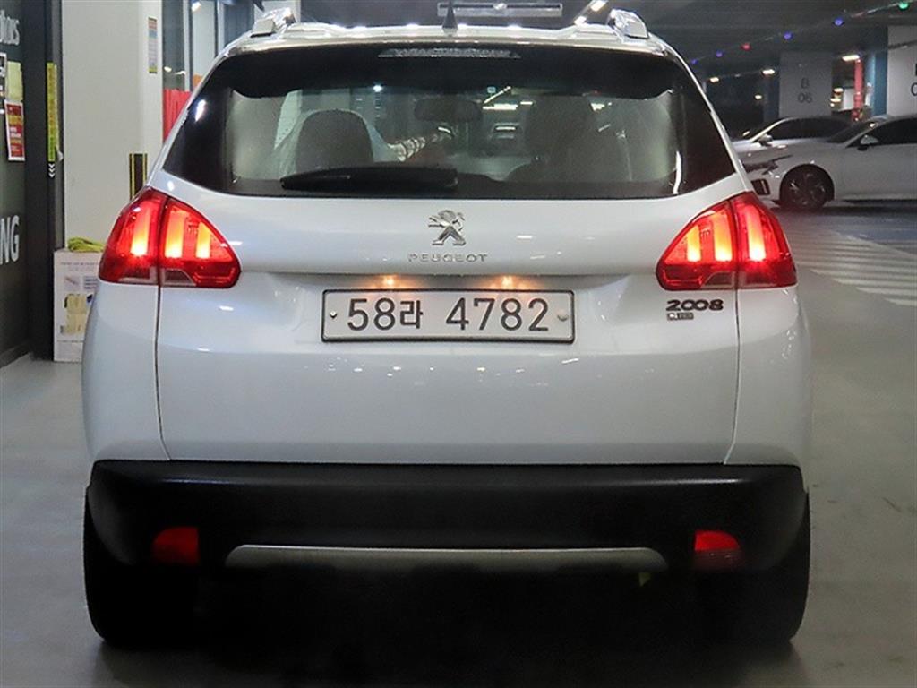Peugeot 2008 - Vista 5