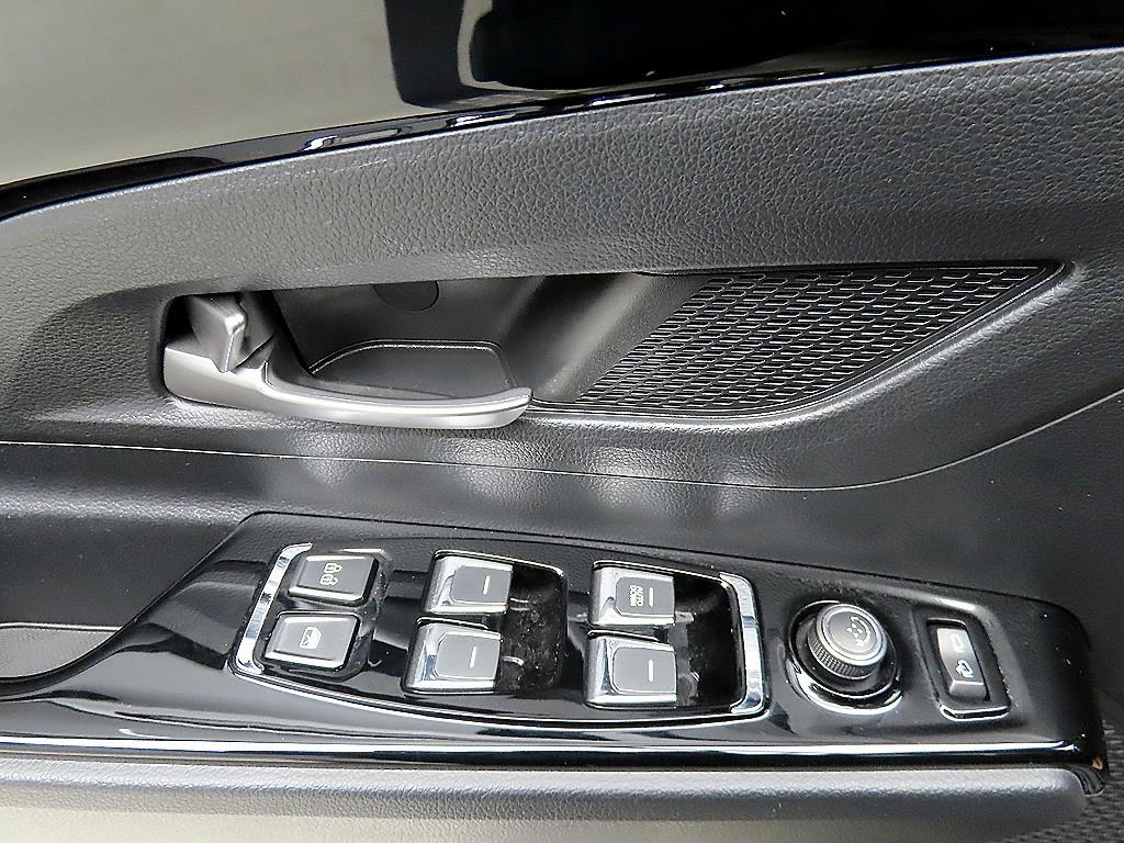 Ssangyong Korando - Vista 11