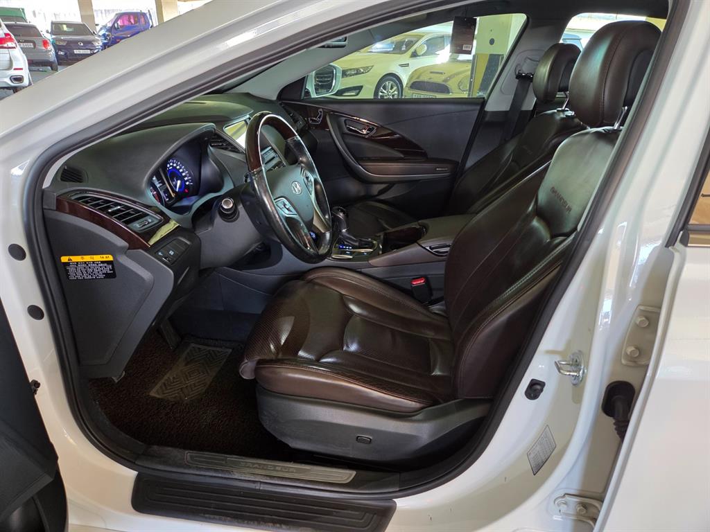 HYUNDAI Grandeur - Vista 6