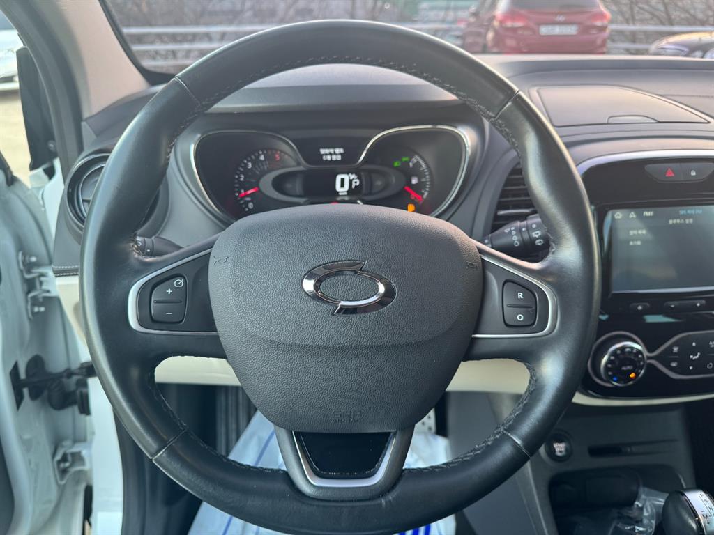 SAMSUNG QM3 - Vista 9