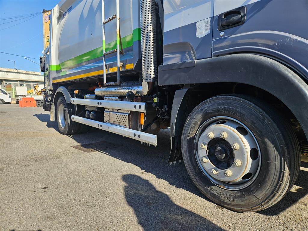 medium and large cargo apChoukJingae - Vista 9