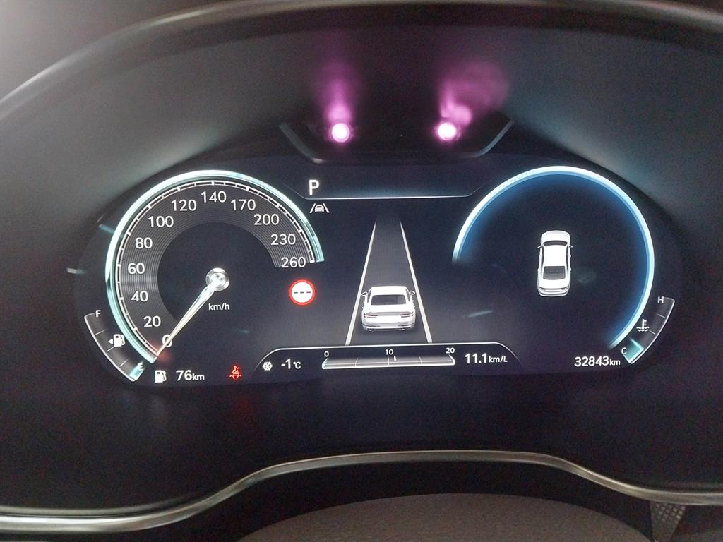 Genesis G80 - Vista 6