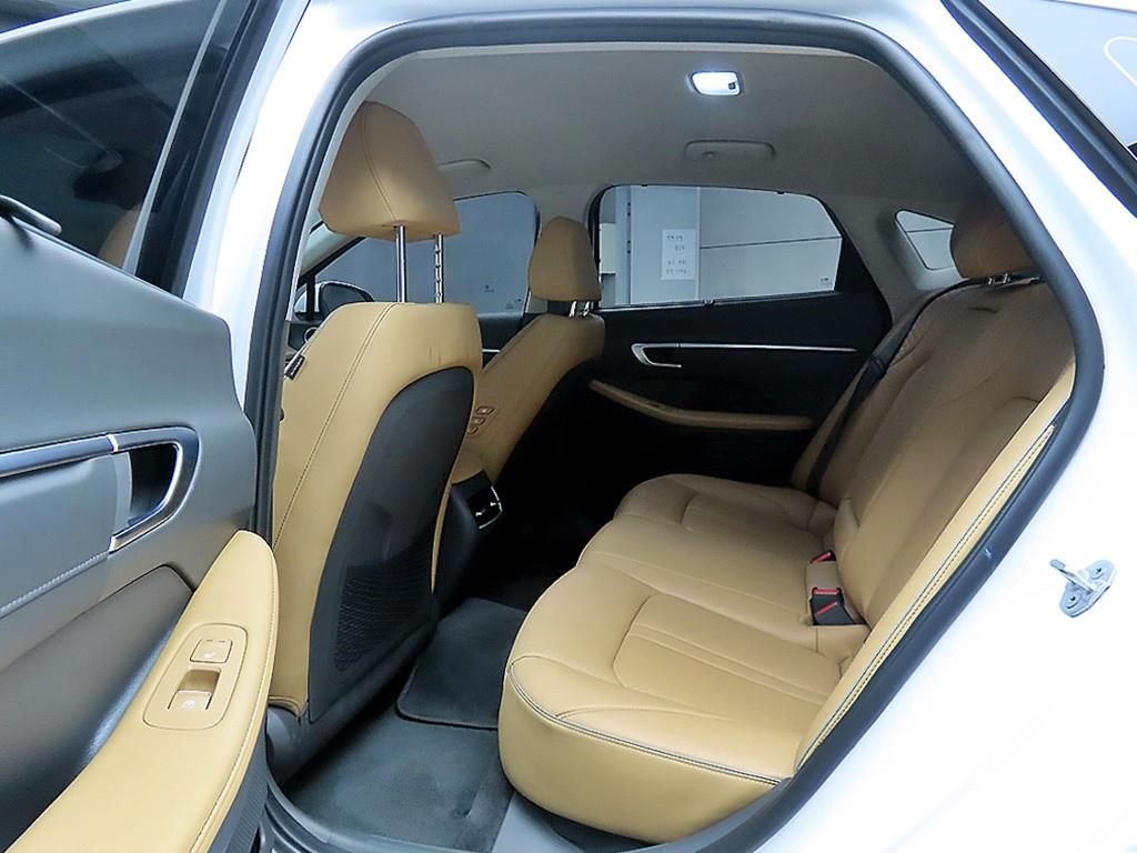 HYUNDAI Sonata - Vista 6