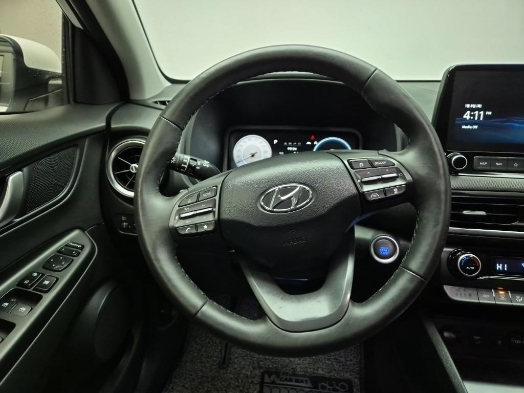 HYUNDAI Kona - Vista 9