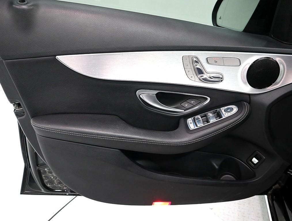 Mercedes Benz C Class - Vista 8