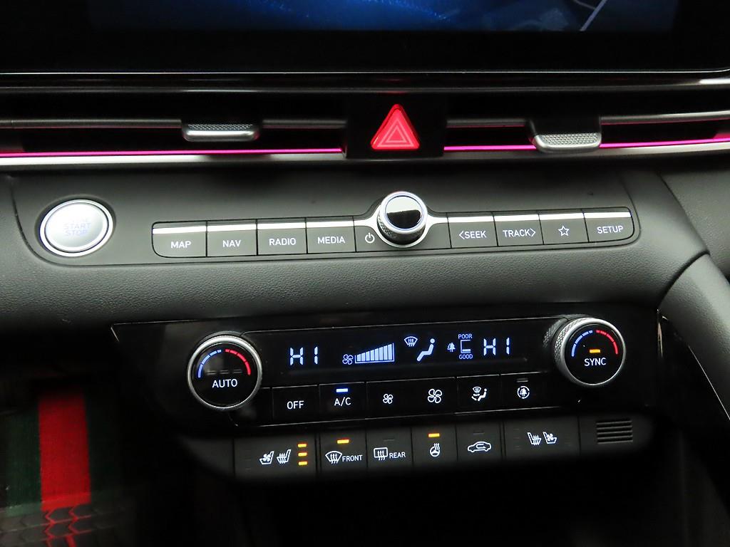 HYUNDAI Avante - Vista 10